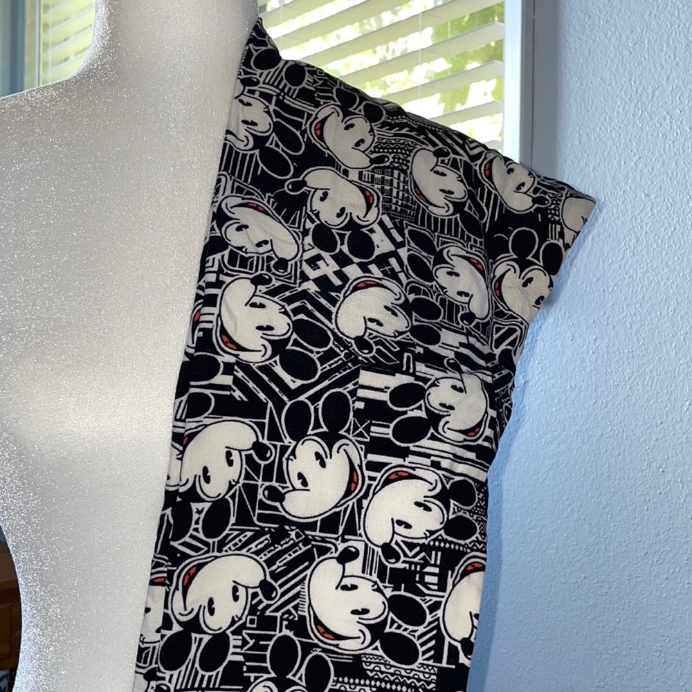 LuLaRoe Disney leggings
